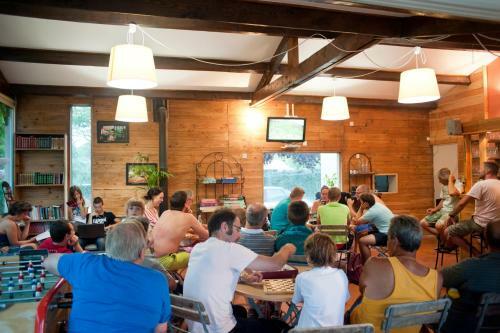 Camping Les Routes De Provence