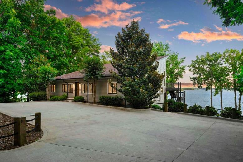 Lake Norman Getaway By Stay Lake Norman