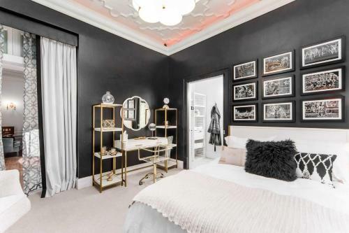 Lavish Columbus Villa With Gym, Spa And Speakeasy