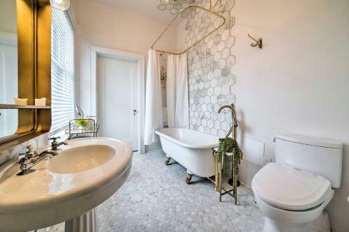 Lavish Columbus Villa With Gym, Spa And Speakeasy