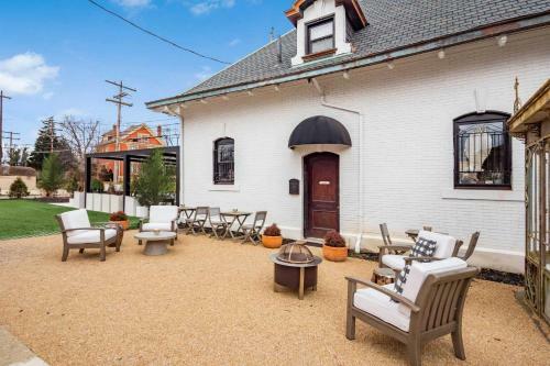 Lavish Columbus Villa With Gym, Spa And Speakeasy