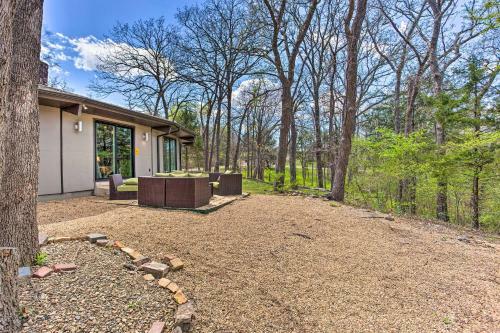 Texoma Roundhouse Retreat About 2 Mi To Downtown!
