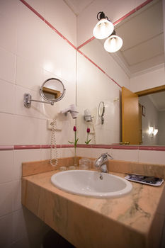 Hostal Paris
