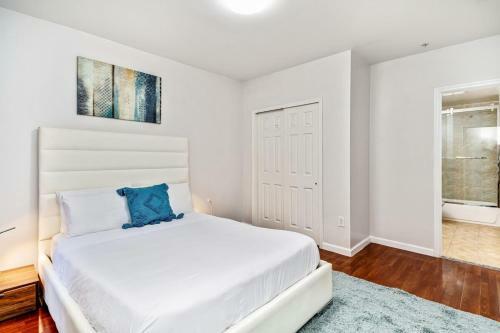 Apartamento Lovely 2bd Apt Steps From The Convention Center