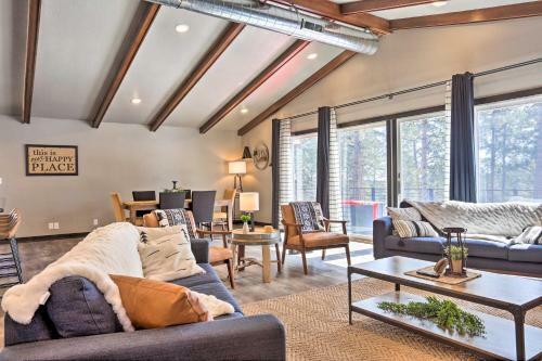 Modern South Dakota Cabin With Private Hot Tub!