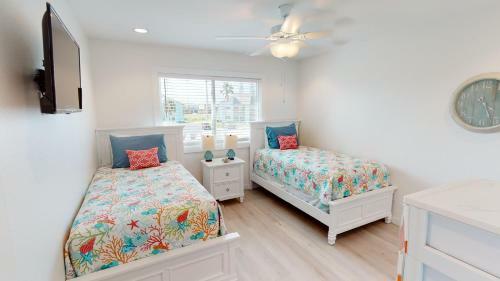 Apartamento Ah-a202 Second Floor Condo, Newly Remodeled, Overlooks Shared Pool