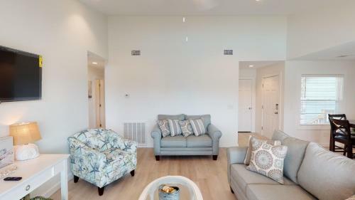 Apartamento Ah-a202 Second Floor Condo, Newly Remodeled, Overlooks Shared Pool