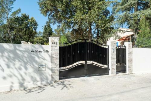 Villa de Charme Avec Piscine Chauff�e & Cigales