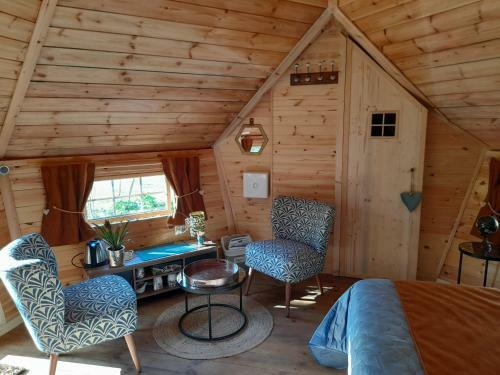 Hostal A L'or�e Du C�dre