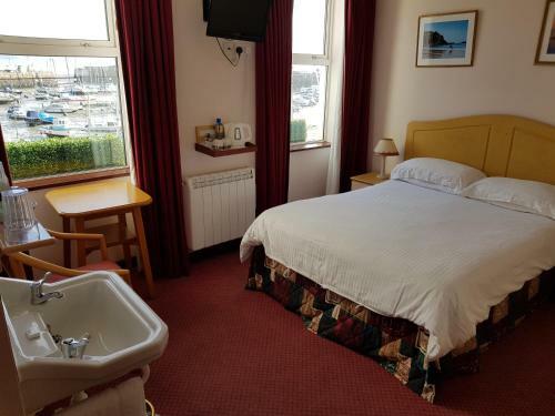 Hostal Bon Viveur Guest House