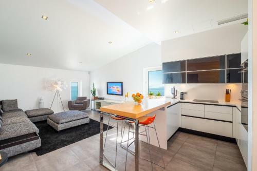 Villa 41 Luxury Sea View Old Town Center