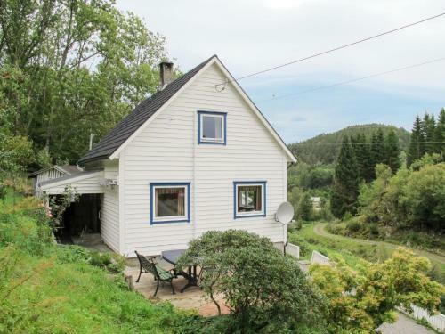 Holiday Home Gamlahuset - Fjh667