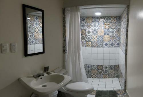 Bed & Breakfast Alice Y Juancito Boutique Hotel