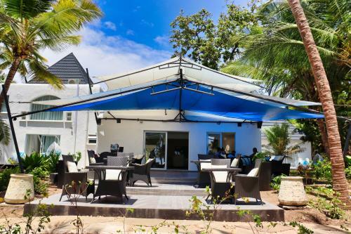 Hotel Searenity Beach Villa