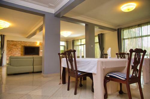 Hotel Lakepoint Villa
