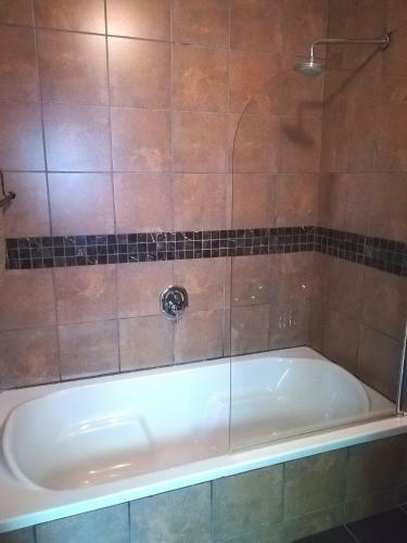 Hotel 24 Onvrey 3 Star Guest House