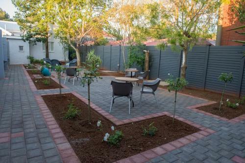 Hostal Touching Senses Garden Cottages