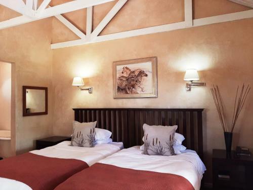 Leeuwenbosch Shearers Lodge - Amakhala Game Reserve