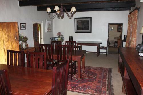 Leeuwenbosch Shearers Lodge - Amakhala Game Reserve