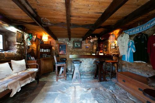 Leeuwenbosch Shearers Lodge - Amakhala Game Reserve