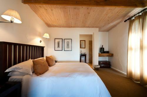 Leeuwenbosch Shearers Lodge - Amakhala Game Reserve