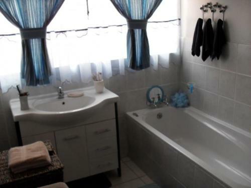 Hostal Casa Villa Guest House Carletonville - Suite 1