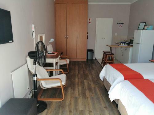 Hostal 10 Windell Self Catering Accommodation