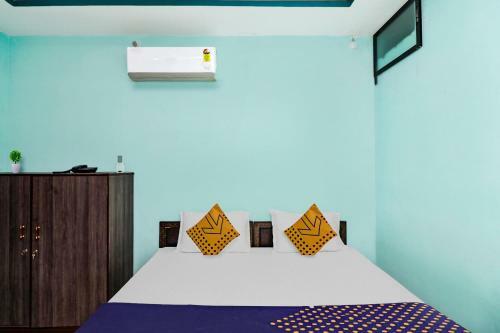 Spot On 37040 Hotel Ayushman Palace