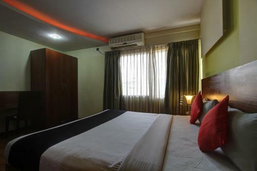Capital O 71375 Hotel Sai Vihar Lodging & Boarding