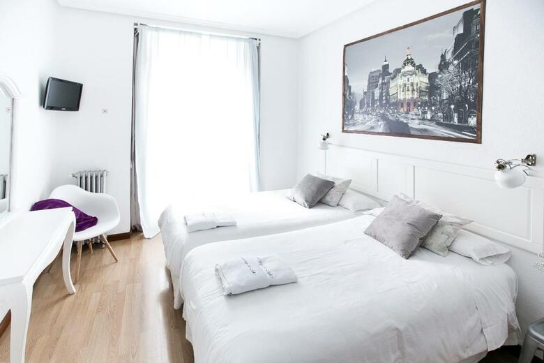 Hostal Vazquez De Mella