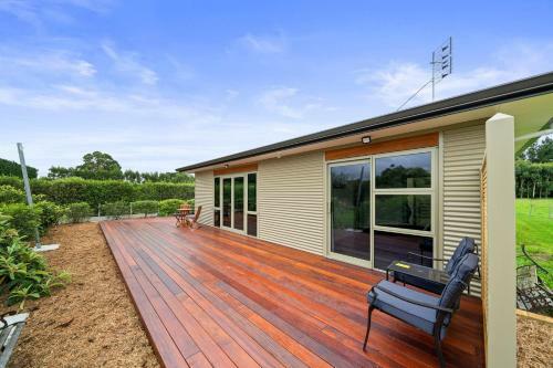 Orange Blossom Cottage - Greytown Holiday Home