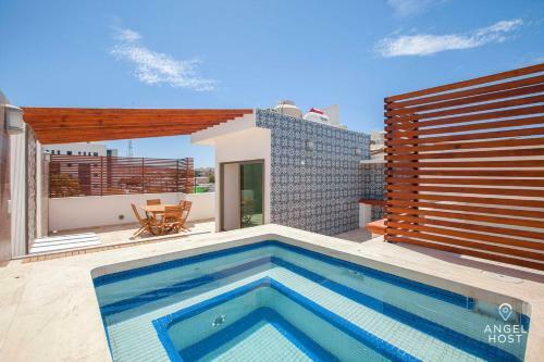 Brand New Townhome With Private Rooftop Plunge Pool