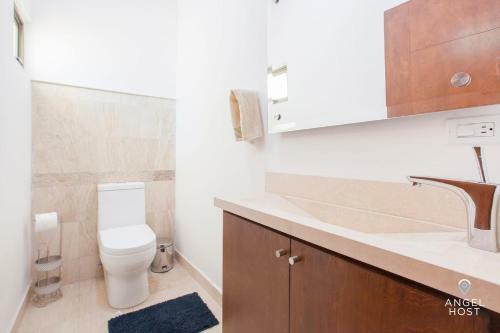Brand New Townhome With Private Rooftop Plunge Pool