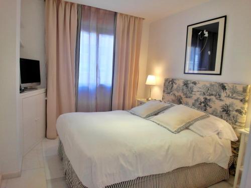 Dflat Escultor Madrid Apartments