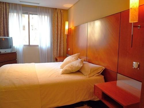 Dflat Escultor Madrid Apartments
