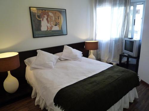 Dflat Escultor Madrid Apartments