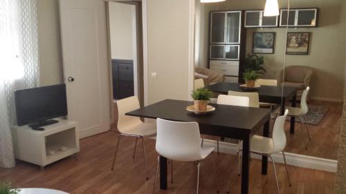 Dflat Escultor Madrid Apartments
