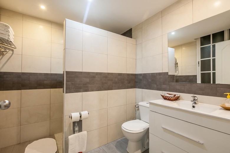 Hob Apartment