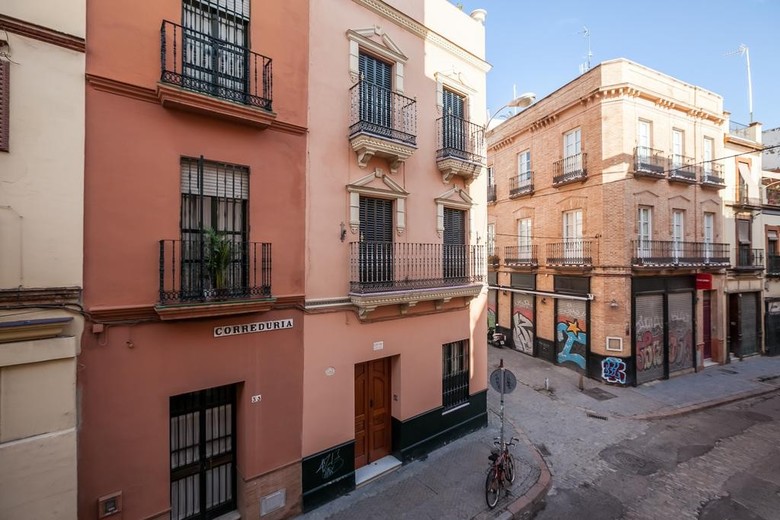 Hob Apartment