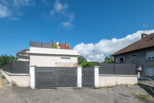 Apartment For 4 People 5 Minutes From Annecy