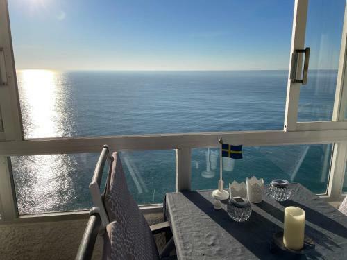 Apartamento �tico Espectacular En Primera L�nea Playa Con Piscina