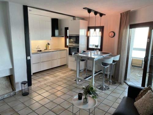 Apartamento �tico Espectacular En Primera L�nea Playa Con Piscina