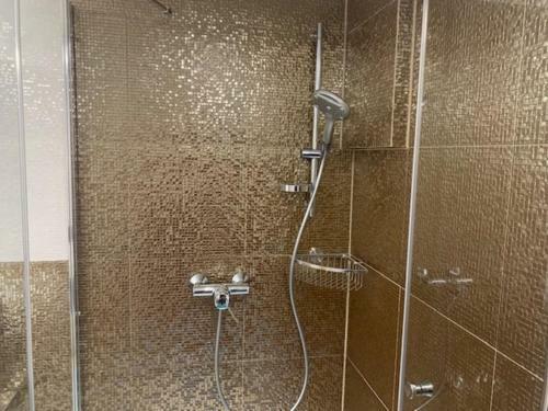 Apartamento Goldene Mooskugel