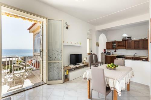 Maravola Home On The Beach, Parking & Wifi