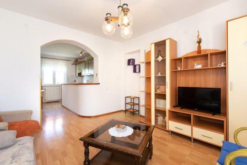 Cosy And Modern 2-bed Apartment In Krk Croatia