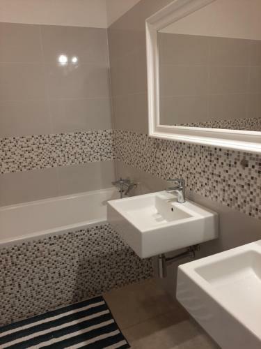 Apartm�n Pri Jazere - Slne?n� Jazer� Juh