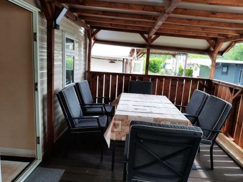 Chalets Mallard Am Wallersee Zum Vermieten