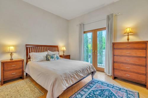 Cypress House & Studio, Walk To Healdsburg Plaza Home