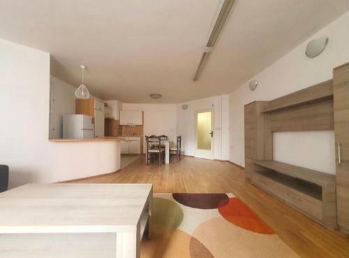 Spacious 3 Bedroom Apartment In The Heart Of Sofia