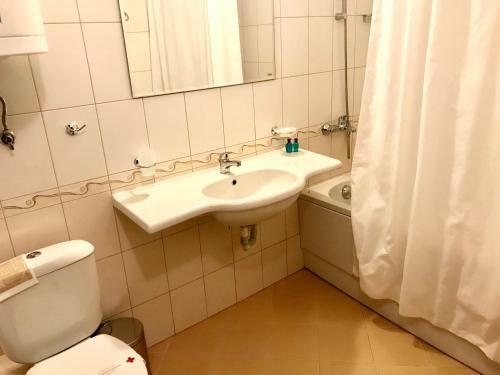 Apartment In Aparthotel Maxi